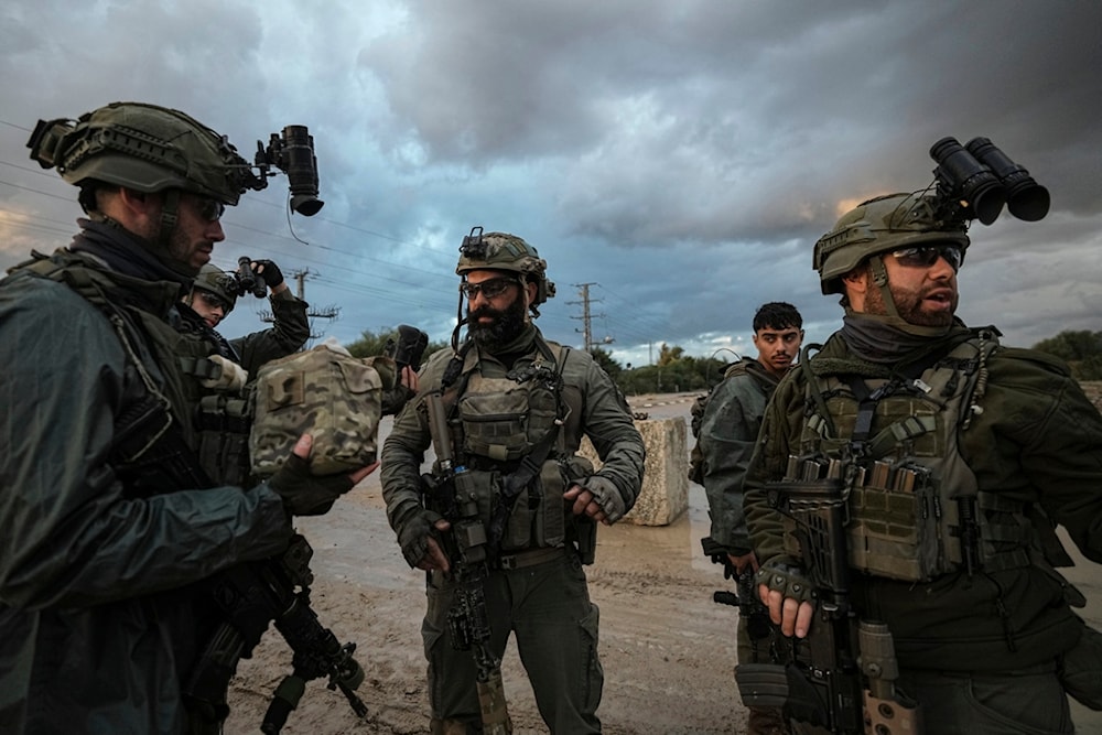 IOF soldiers say Division Cmdr. allowed brother to raze Gaza buildings