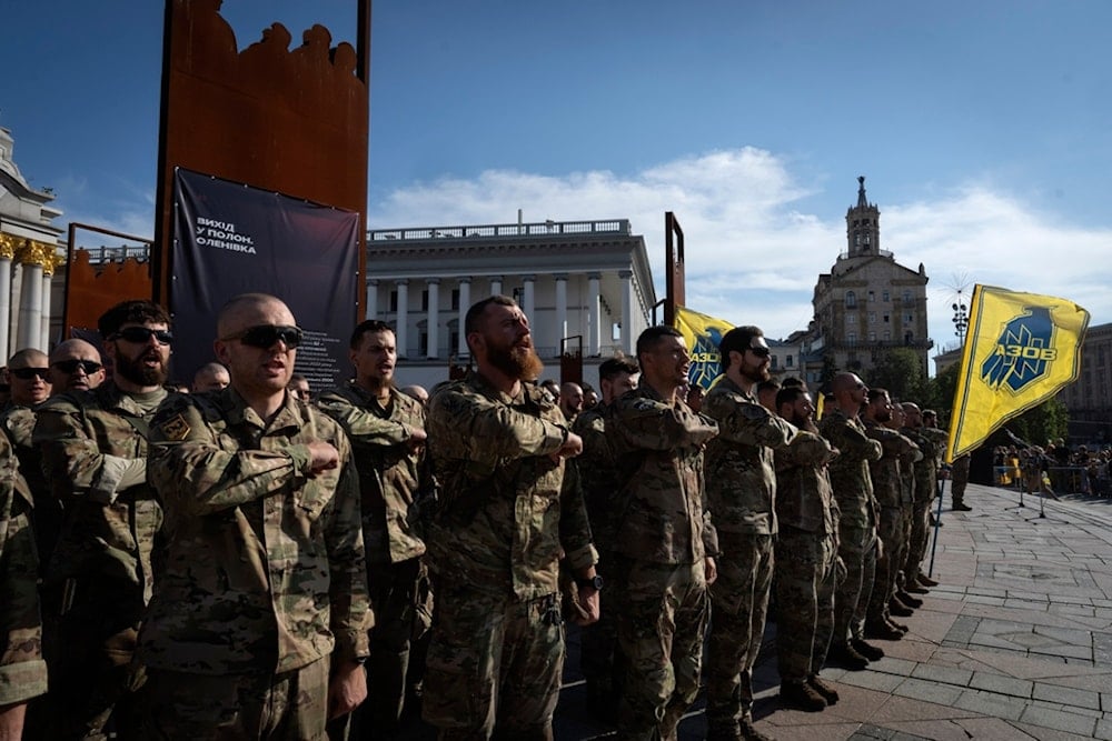 Ukraine's infamous Azov Battalion to recruit English-speaking soldiers