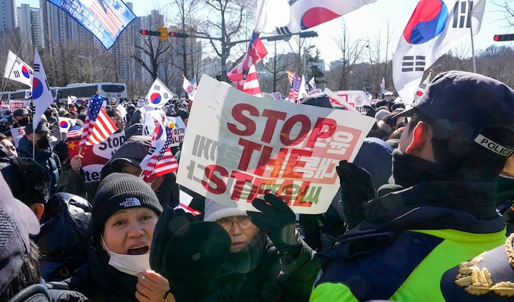 Supporters of impeached South Korean President Yoon Suk Yeol attend a rally to oppose his impeachment near the Corruption Investigation Office for High-Ranking Officials in Gwacheon, South Korea, Jan. 15, 2025. (AP)