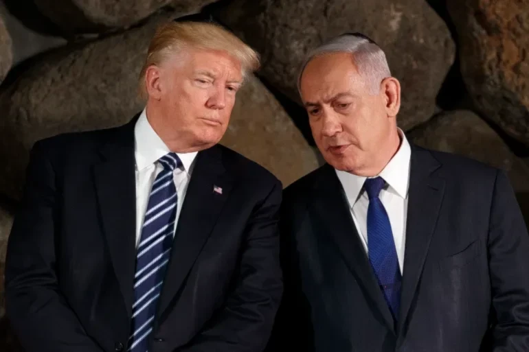 US President Donald Trump sits with Israeli Prime Minister Benjamin Netanyahu during a ceremony in al-Quds on May 23, 2017 (AP]