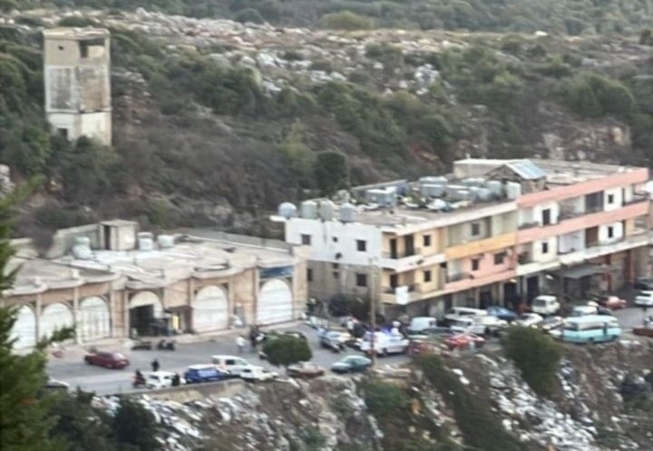 Traffic piles up on the Kafra-Sidqin road in southern Lebanon following an Israeli drone strike that targeted a vehicle on October 15, 2025 (Social media)