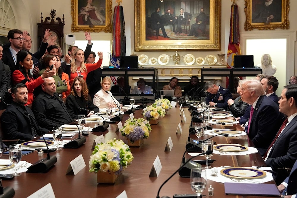Trump says too early for Tomahawks, eyes peace deal with Russia