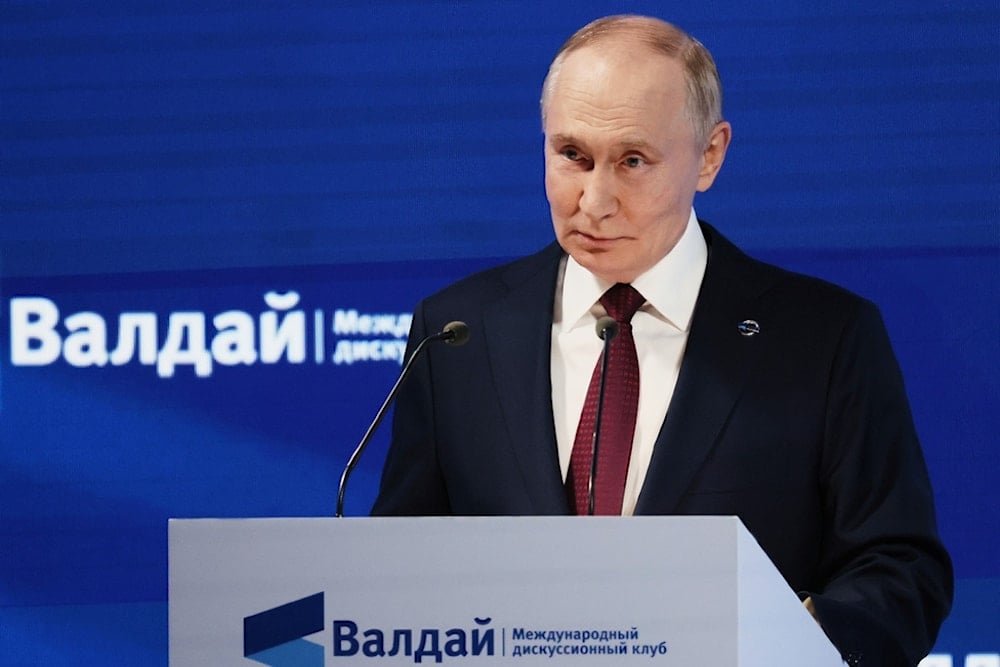 Russian President Vladimir Putin addresses a meeting with foreign policy experts at the Valdai Discussion Club in the Black Sea resort of Sochi, Russia, on Thursday, October 2, 2025 (AP)