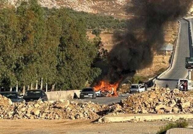 Fire breaks out following an Israeli strike on a car in al-Khardalia Highway, south Lebanon, Lebanon, October 2, 2025 (social media)