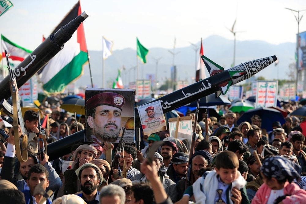 Yemen mourns top military leader al-Ghamari in a mass funeral in Sanaa.