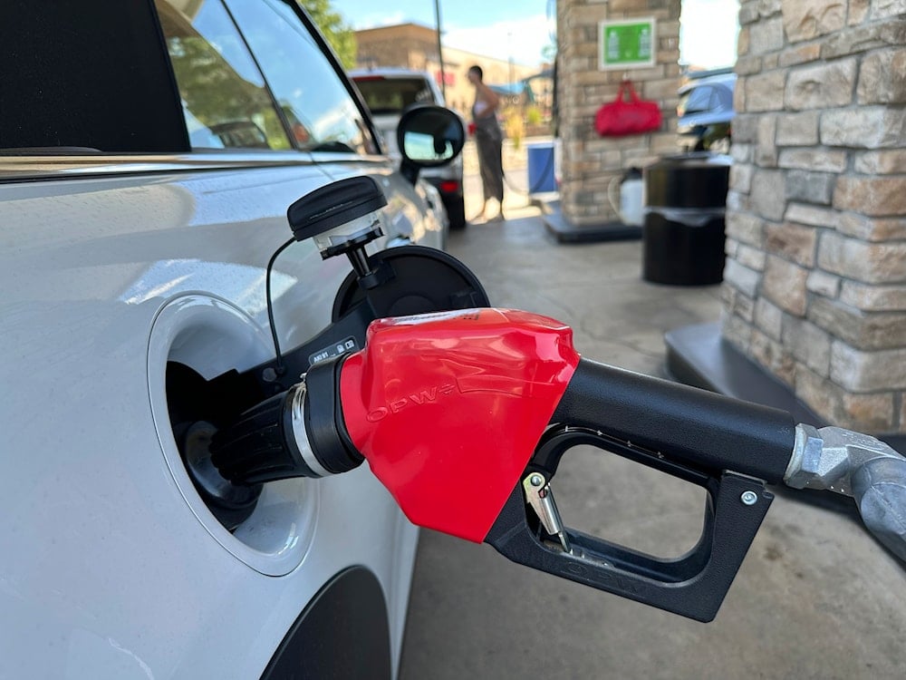 Oil prices surge 4% as US hits Russian energy giants with sanctions