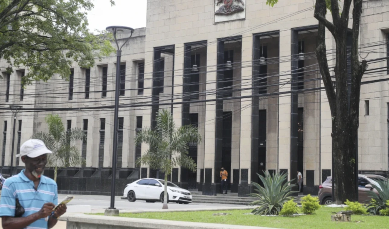 Venezuela slamd Trinidad and Tobago, declares PM persona non grata Venezuela slamd Trinidad and Tobago, declares PM persona non grata