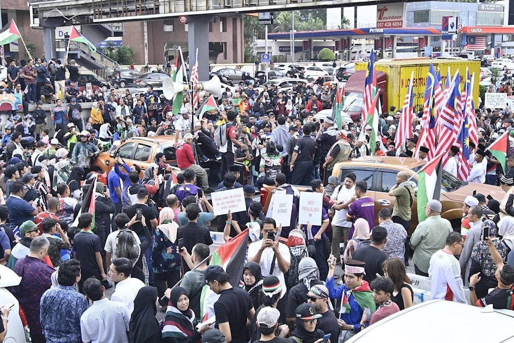 Malaysian protestors stand in front of the US embassy in Jalan Tun Razak, Kuala Lumpur, Malaysia, October 3, 2025 (social media)