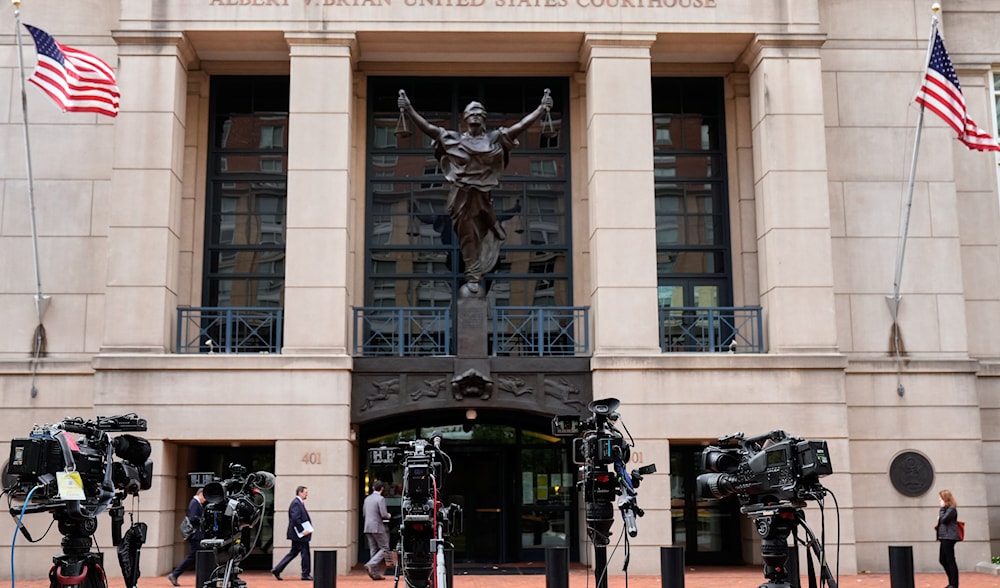 Prosecutors fired, resignations mount in Comey case upheaval