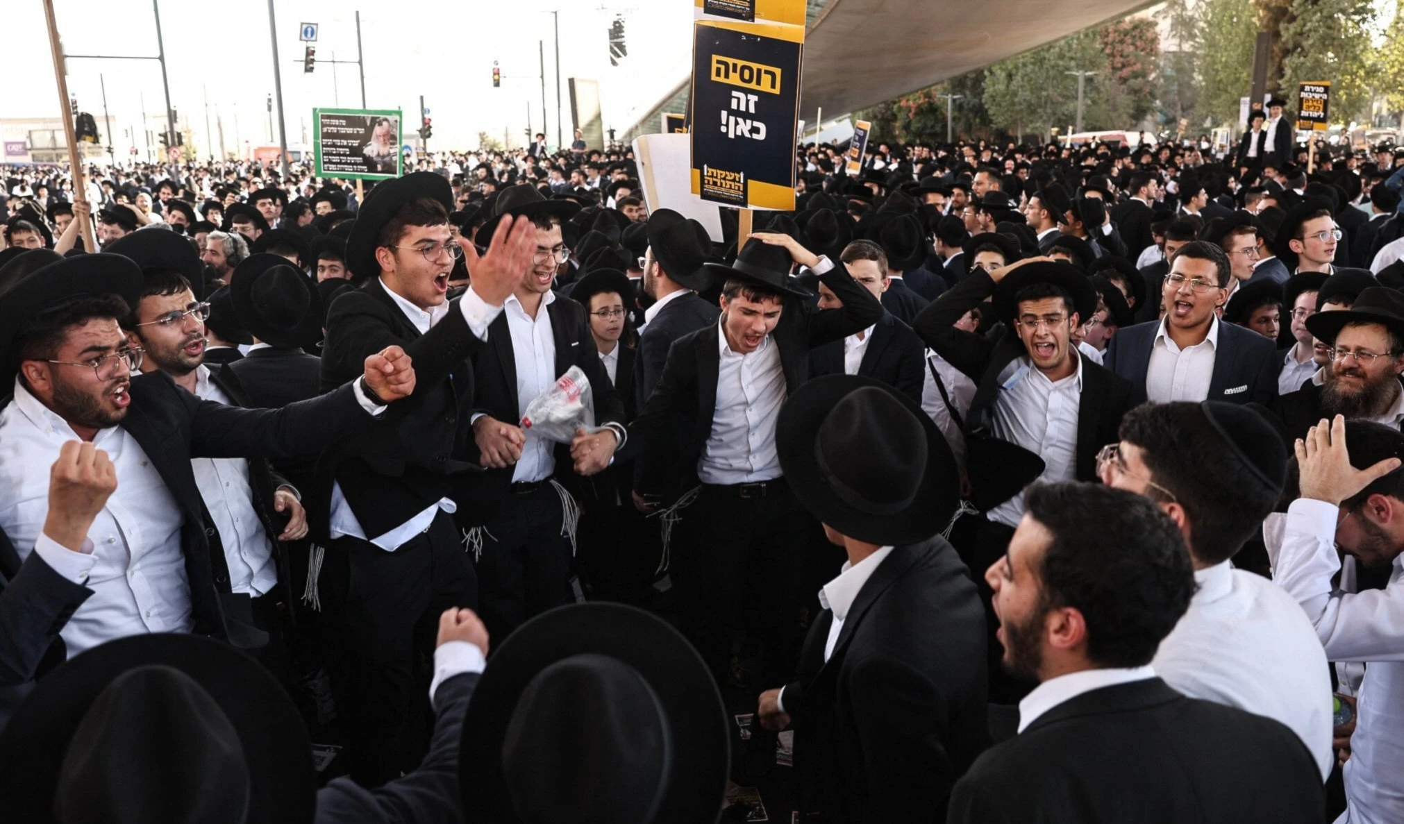 Ultra-Orthodox Jews attend the "million man" protest against military conscription, in occupied al-Quds, October 30, 2025 (AFP) Ultra-Orthodox Jews attend the "million man" protest against military conscription, in occupied al-Quds, October 30, 2025 (AFP)