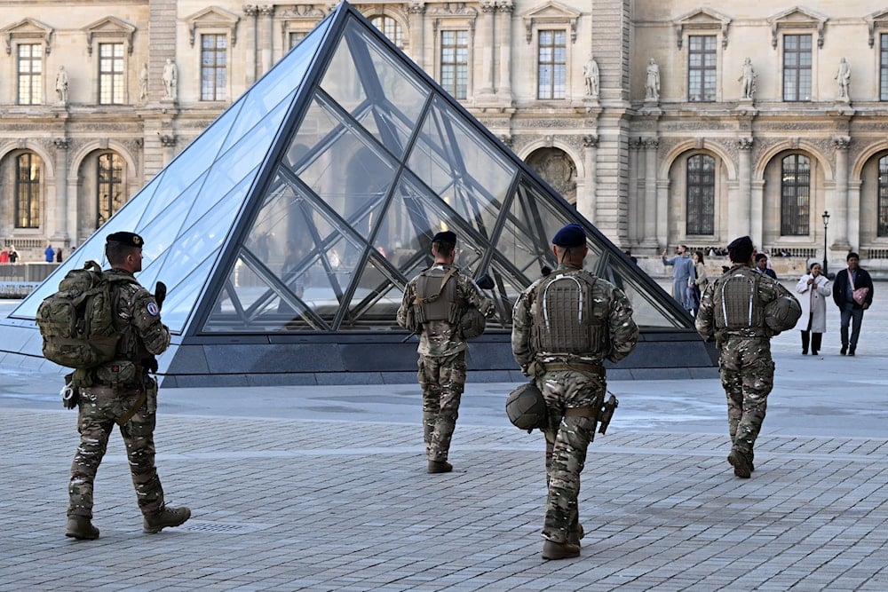 Israeli firm accused of exploiting Louvre heist in darknet negotiation