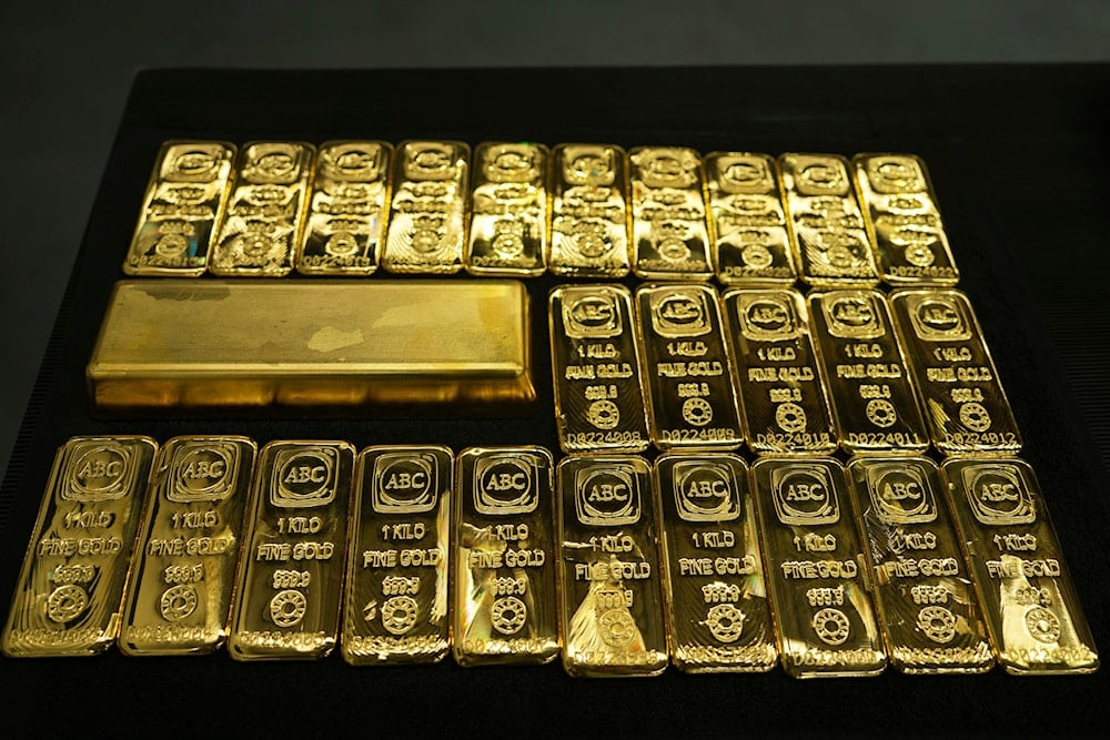 Gold surges to a two-week high due to weak US data and expectations of a Fed cut.