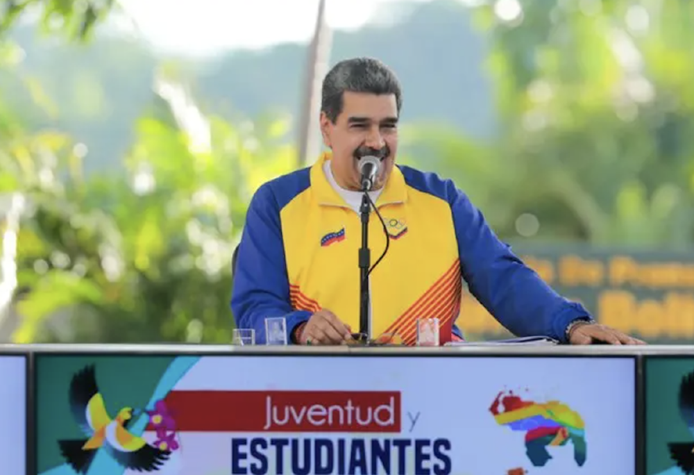 Maduro marks Venezuelan student day, praises youth role in education