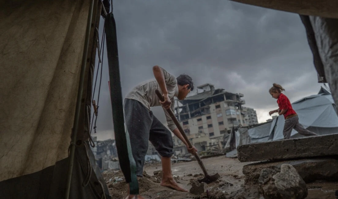 Gaza families struggle to survive as famine and cash crisis deepen