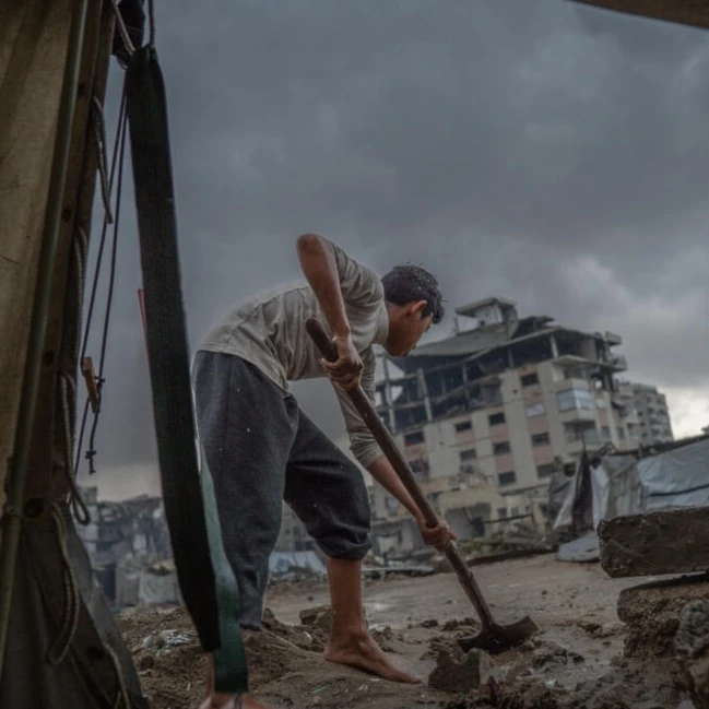 Gaza families struggle to survive as famine and cash crisis deepen