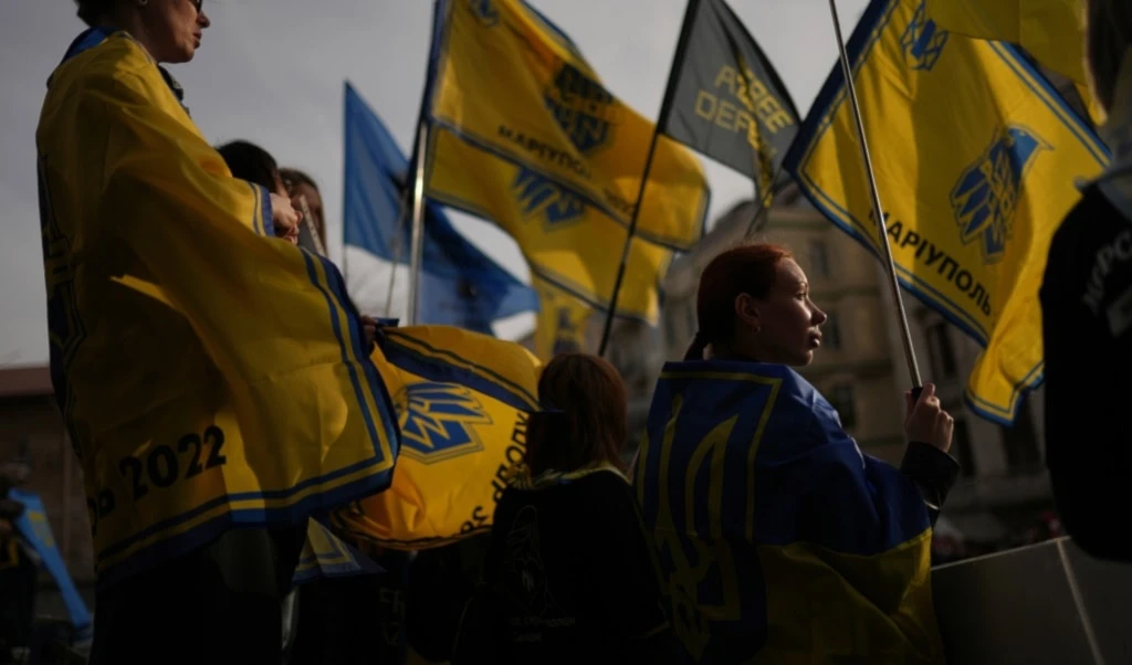 Relatives and friends of Ukrainian prisoners of war gather during a rally to demand their release, in Istanbul, Turkey, Saturday, Nov. 22, 2025. (AP Photo/Francisco Seco)