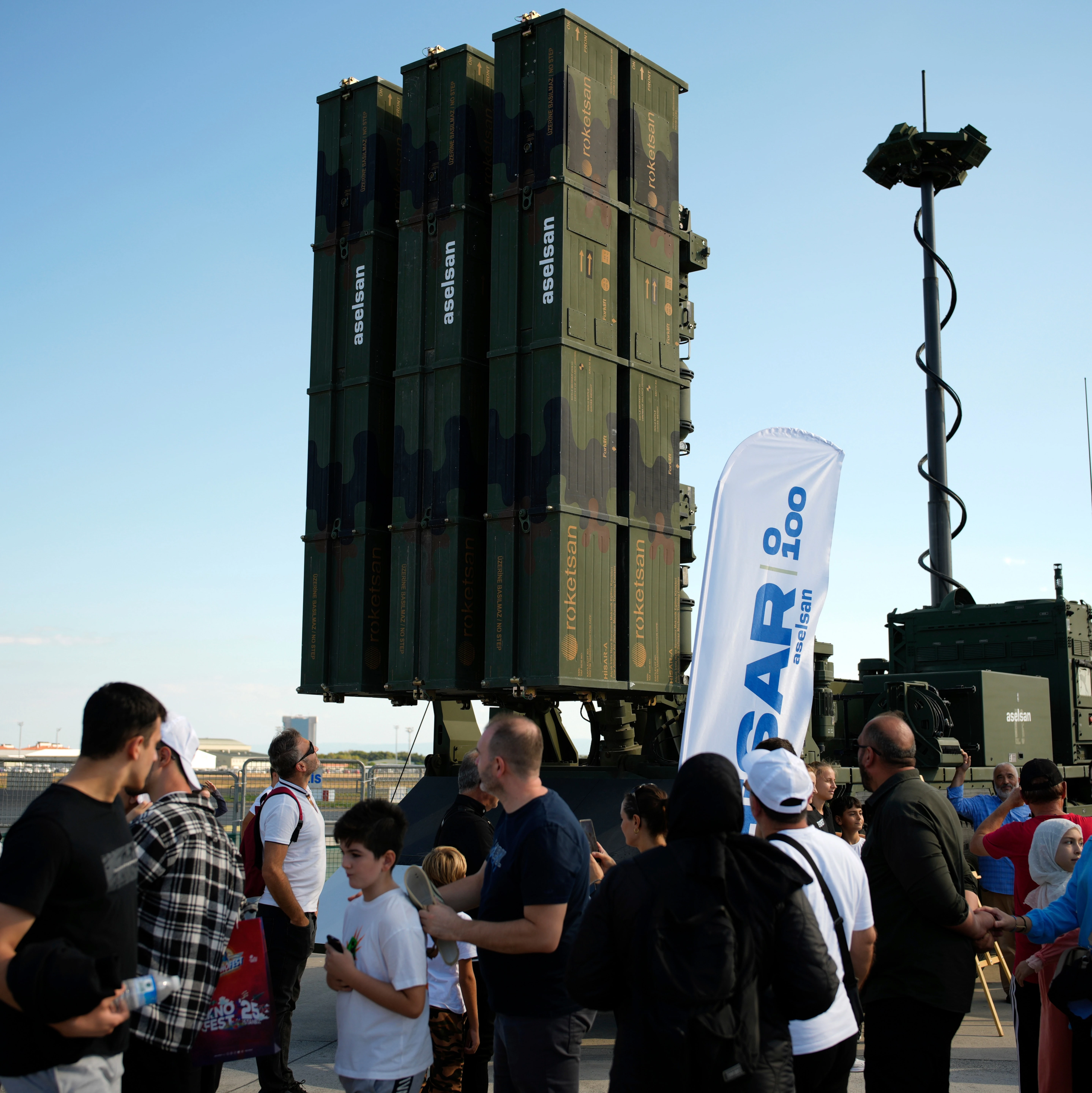 Turkiye signs $6.5 billion contracts to expand its 'Steel Dome' air defense system.