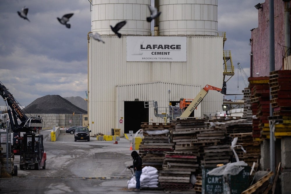 A facility of French industrial cement supplier Lafarge, in Brooklyn, New York, on November 15, 2021. (Ed Jones/AFP)