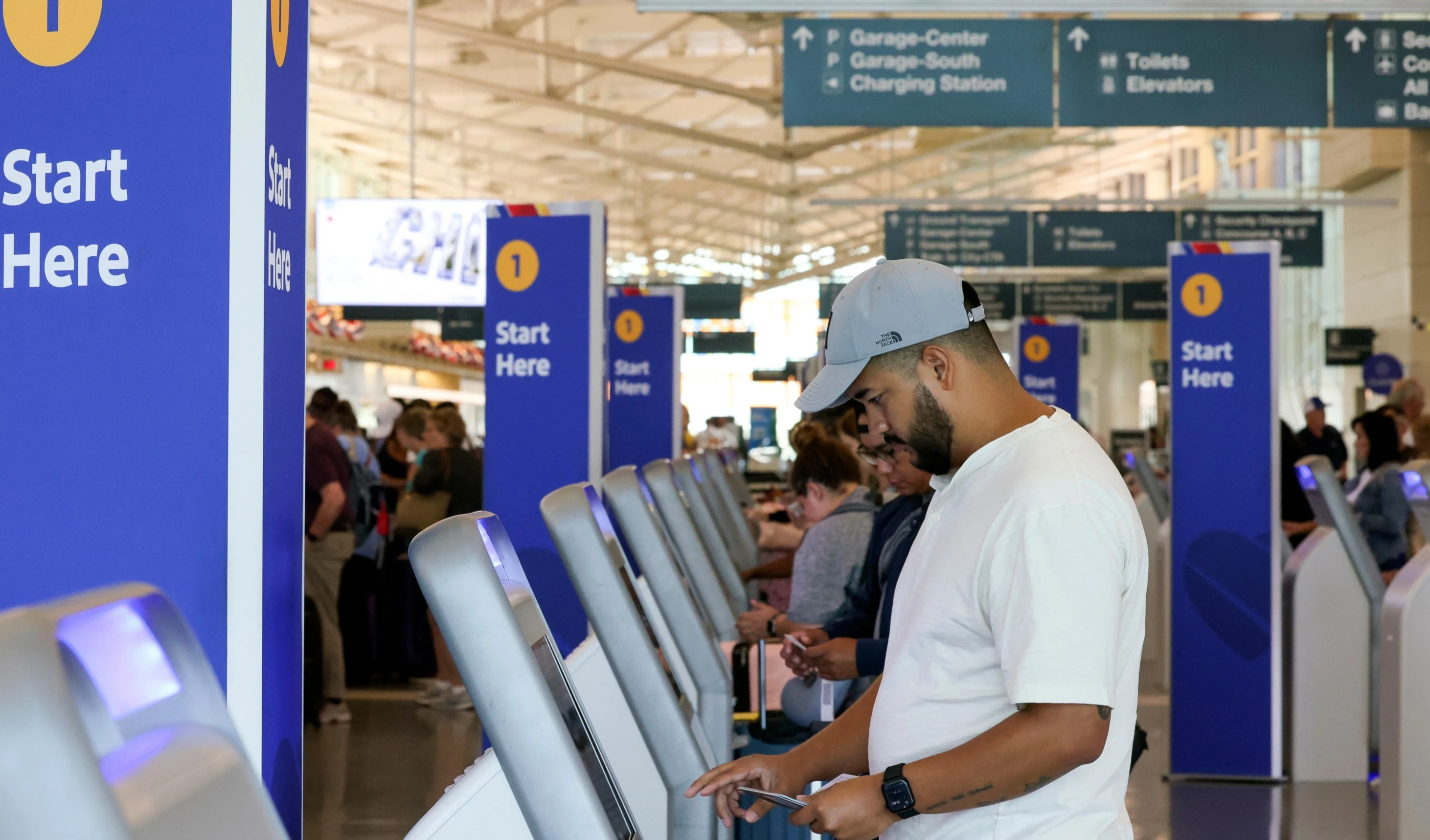 US airlines cancel flights as FAA slashes traffic amid shutdown