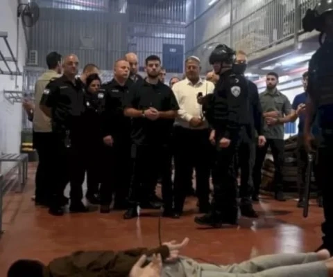 Buried alive: Palestinians held in darkness in Israeli jail