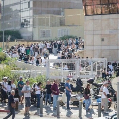 Thousands of Israelis line-up to apply for the Portuguese citizenship.