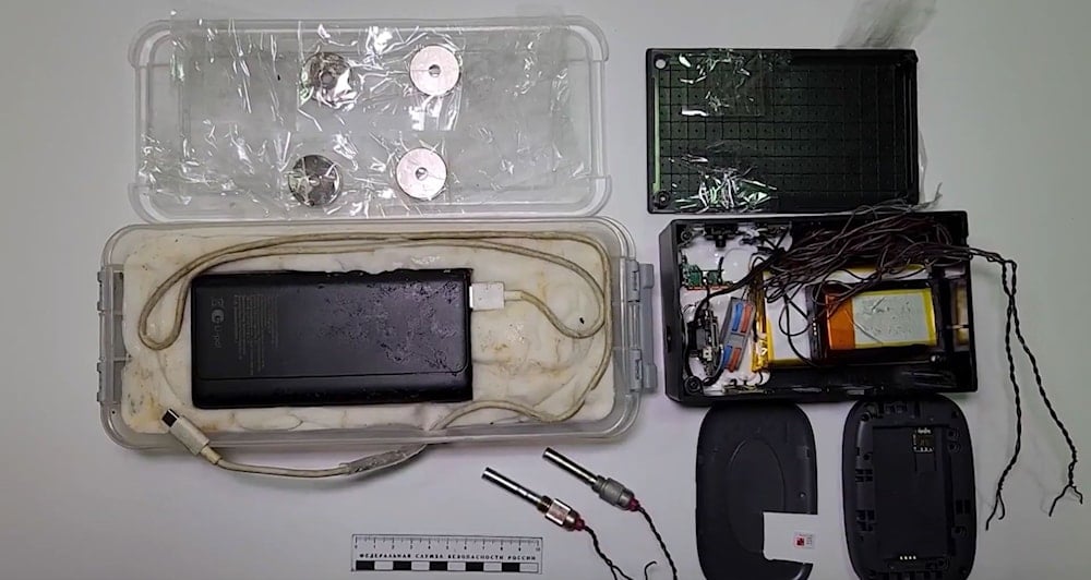 Footage released by the Russian Federal Security Service revealing devices meant to be used for an assassination plot in Crimea, Russia, December 1, 2025 (Sputnik)