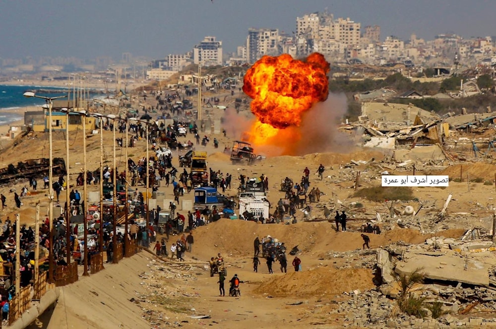 An image of an Israeli airstrike targeting a civilian car as it passed along the designated road for returning Palestinian displaced persons to northern Gaza. (@RamAbdu)