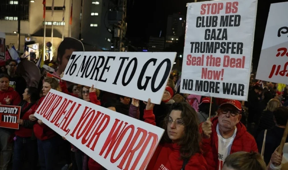 A settler demonstration in Tel Aviv to demand the completion of the exchange deal with the Palestinian resistance, February 8, 2025 (AFP)