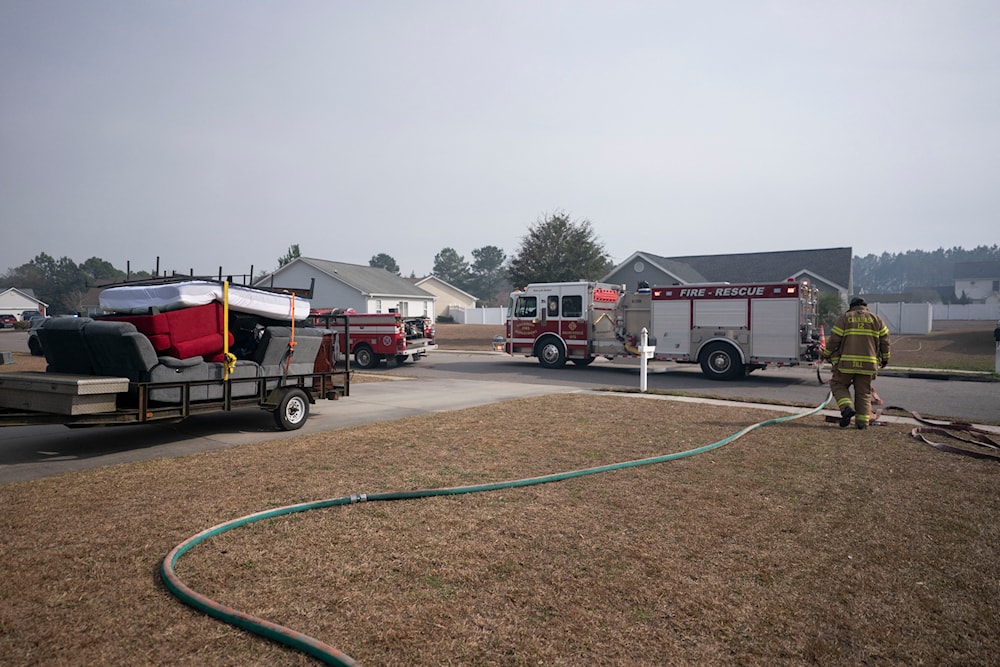 Residents evacuate areas in North, South Carolina, as wildfires rage