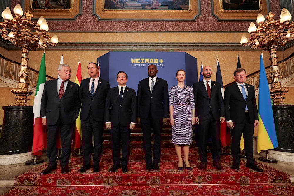 A family picture following talks of the