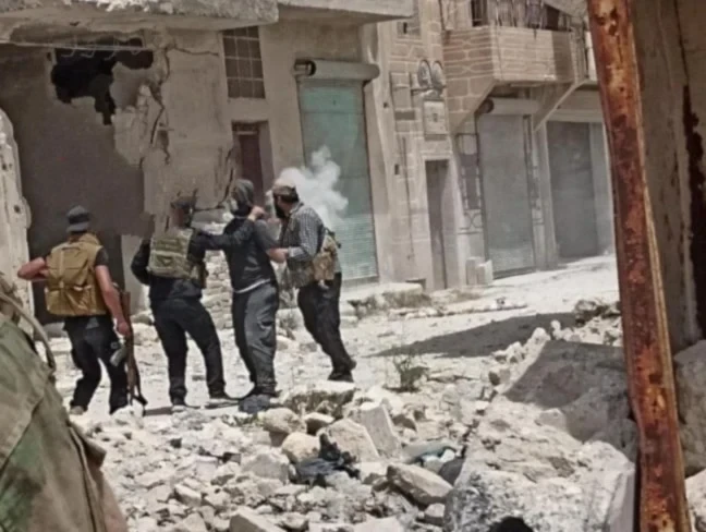 The Syrian General Security Forces detain an ISIS terrorist in Aleppo, May 17, 2025 (Social Media)