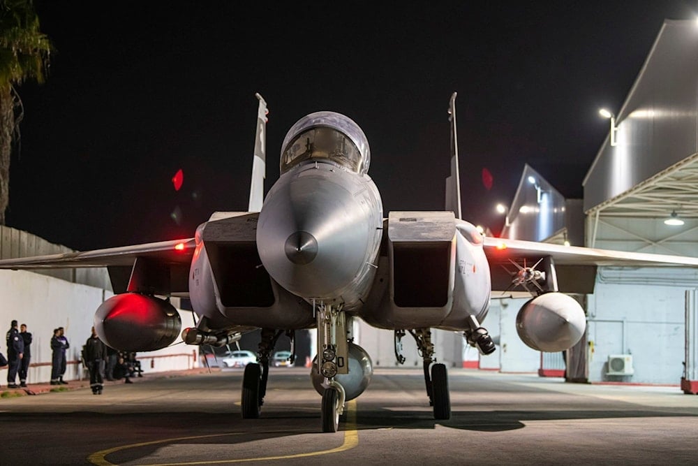 US intelligence warns of Israeli strikes on Iran's nuclear sites.