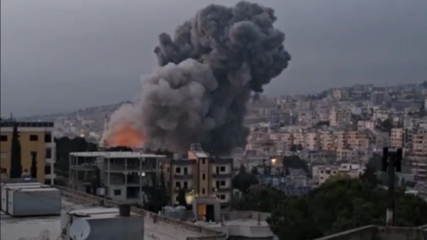 Smoke rises from the targeted building in Toul, southern Lebanon, May 22, 2025 (Social Media)