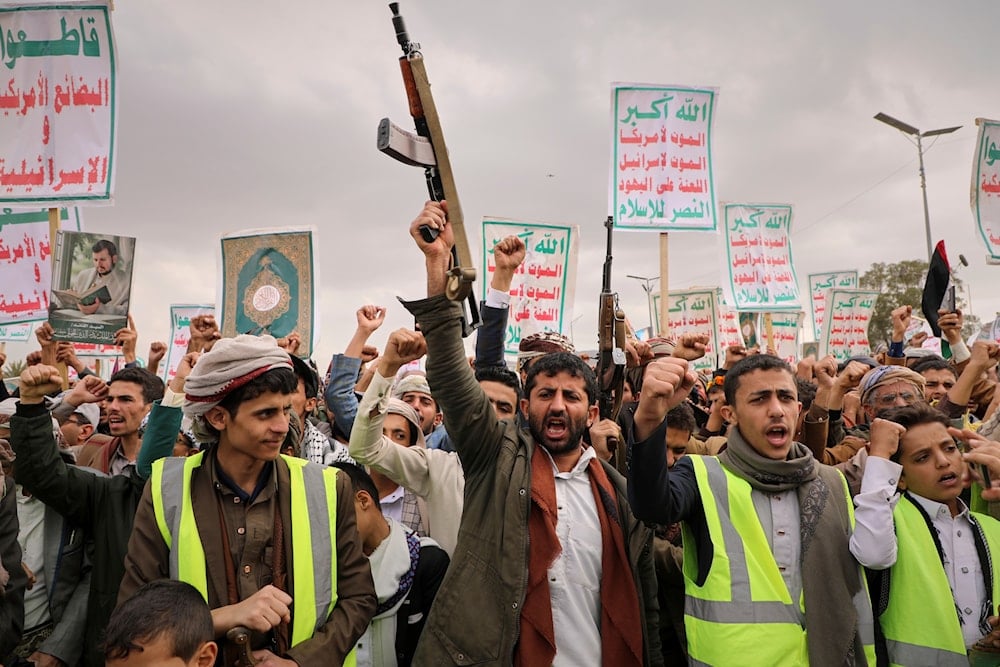 Ansar Allah supporters chant slogans during a weekly anti-US and anti-Israel rally in Sanaa, Yemen, Friday March, 28, 2025 (AP)