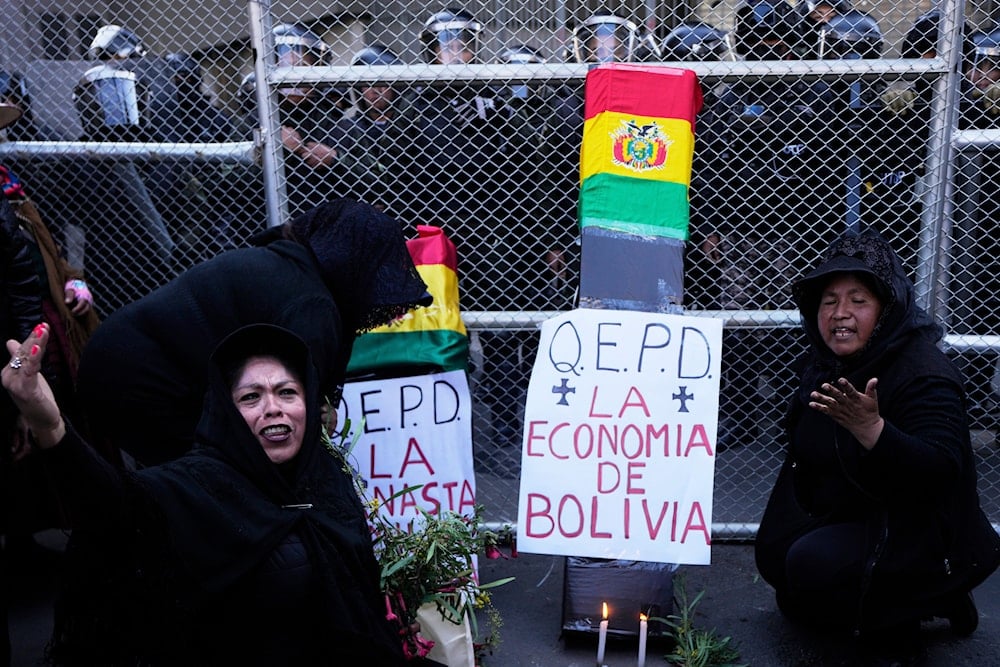 17 injured in Bolivia as authorities confront Pro-Morales protest