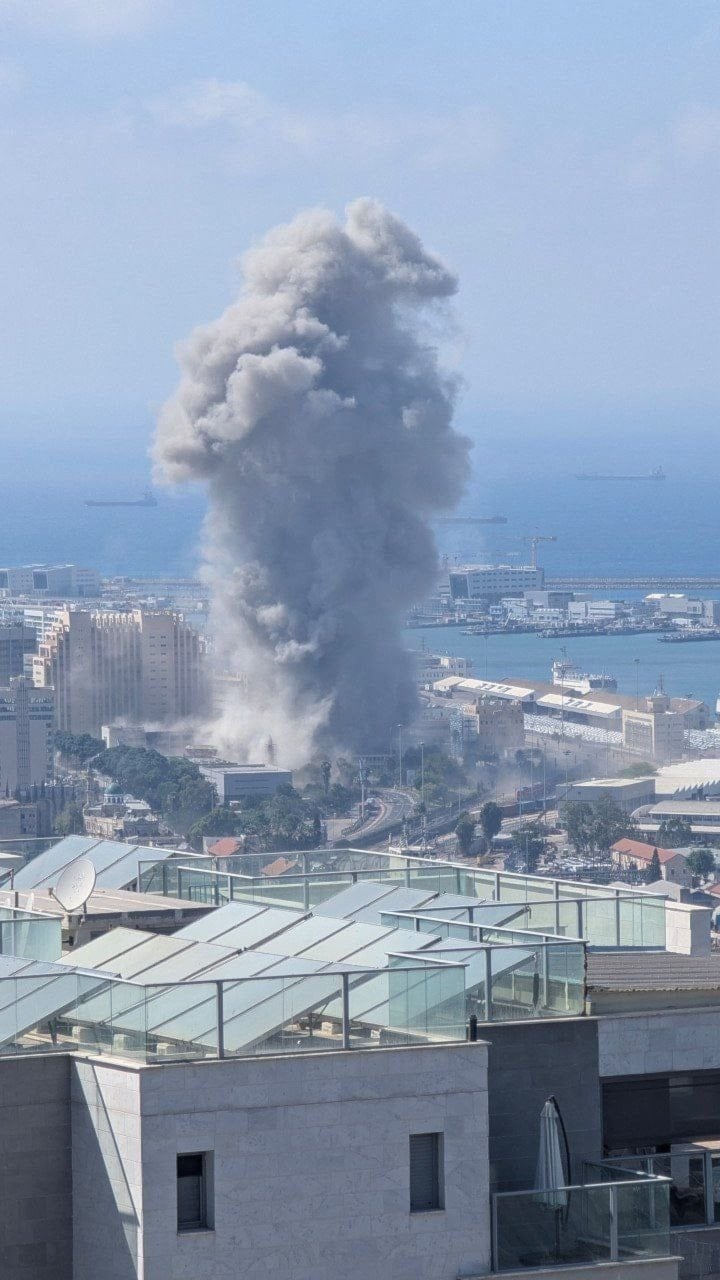 Sirens sounded all over 'Israel' amid 17th wave of Iranian retaliation