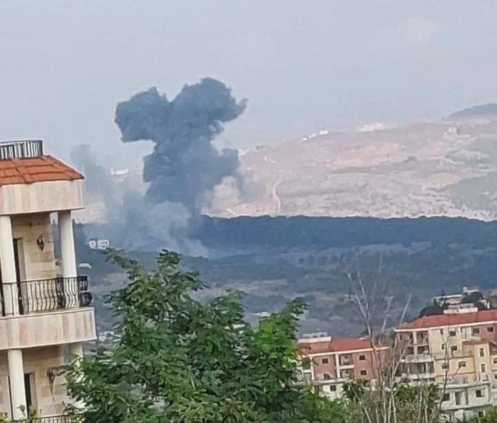 'Israel' intensifies airstrikes across southern Lebanon