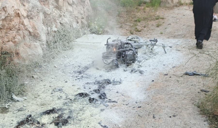 What remains of the motorbike struck by an Israeli drone in South Lebanon, June 28, 2025 (Social media)