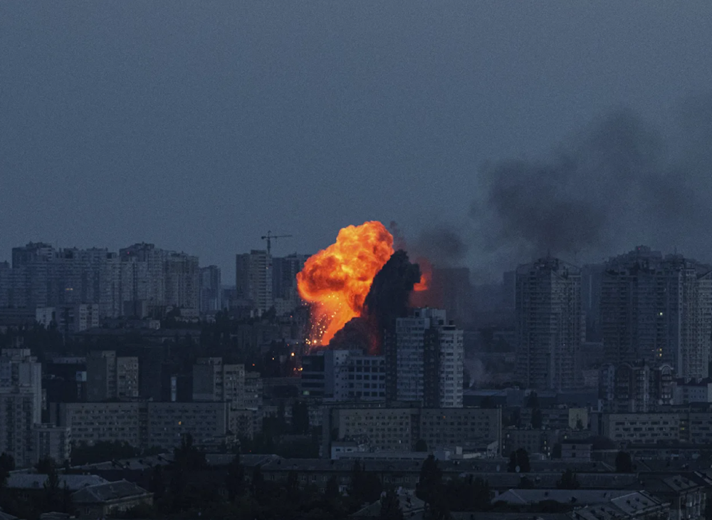 Russia mass retaliates on Ukraine targets, Kiev loses +3400 tropps