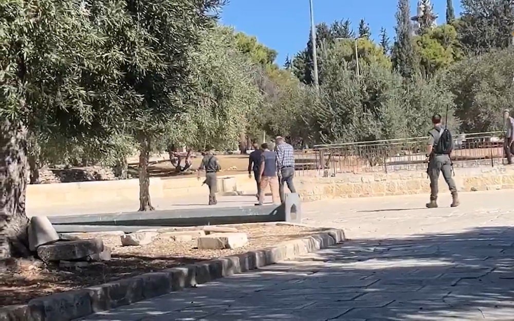 Groups of Israeli settlers storm Al-Aqsa Mosque under the protection of Israeli forces, on Monday, July 28, 2025. (Screengrab from X, @PalinfoAr)