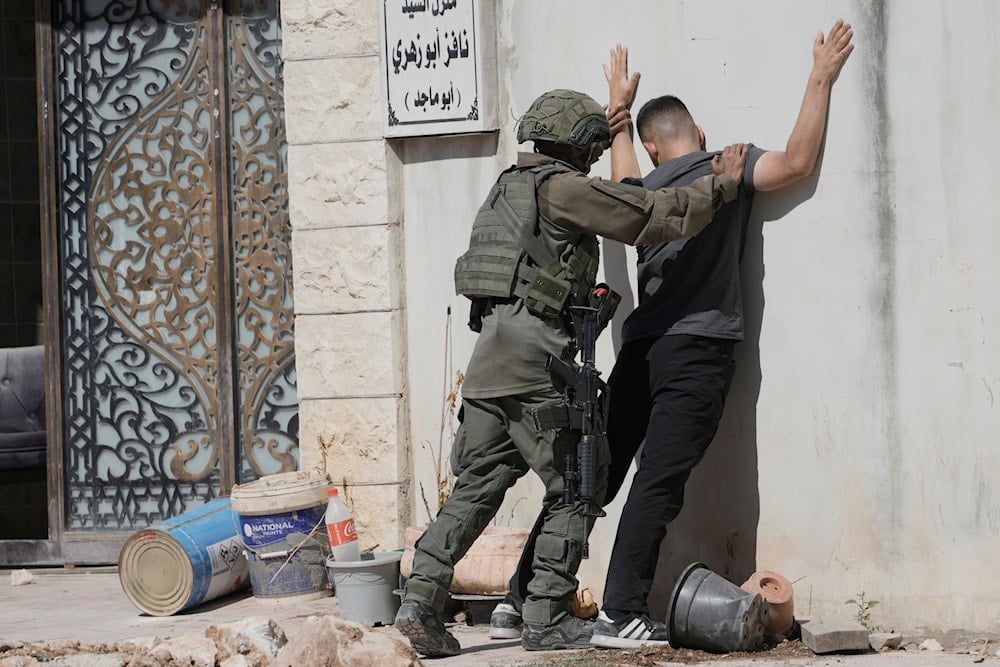 One martyr, injuries reported amid Israeli raids across the West Bank