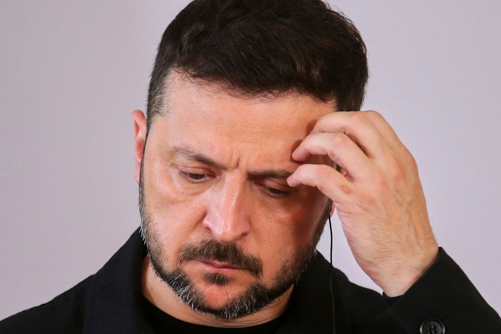 Zelensky aides accused of €5B laundering plot via French bank