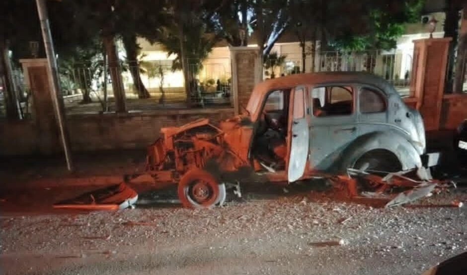 Remnants of a rigged car that exploded near the Mezzah Highway, Damascus, Syria, August 16, 2025 (social media)