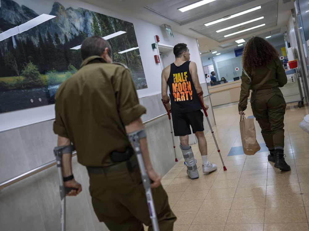 Israeli officer, soldier injured in gaza battles: Israeli media