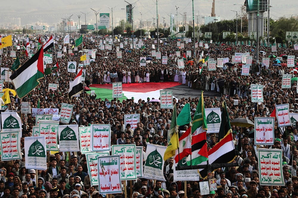 Ansar Allah supporters attend a weekly anti-'Israel' rally in Sanaa, Yemen, Friday, Aug. 29, 2025 (AP)