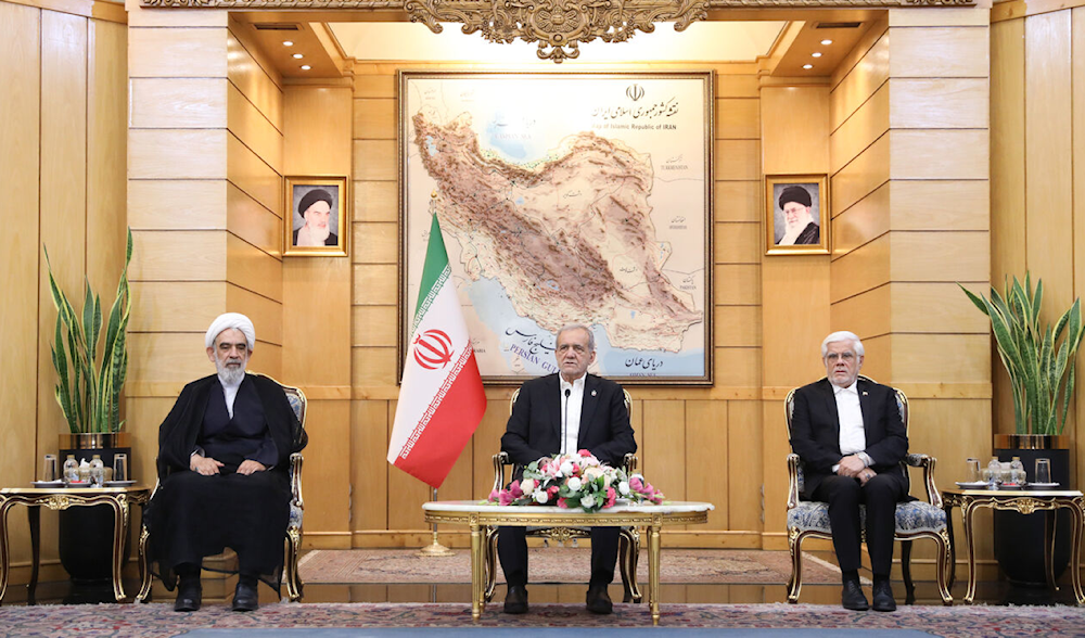President Masoud Pezeshkian (C) speaks before departing for China to attend the SCO Heads of State Summit, Tehran, August 31, 2025. (IRNA)