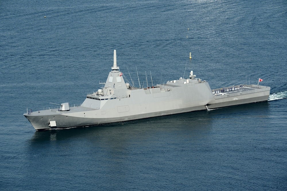 A Japanese Mogami-class frigate sailing into Sasebo Port, Sasebo, Japan, 28 April 2022 (Wikimedia Commons/ Hiroshi Miyaji)