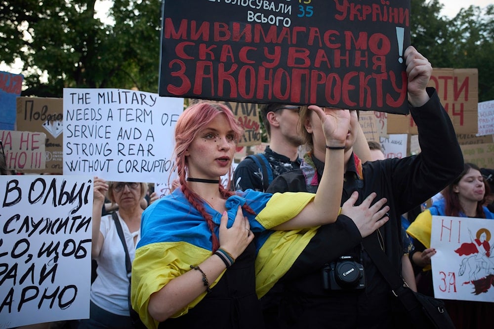 Ukraine’s anti-corruption crisis triggers protests, EU backlash: FT