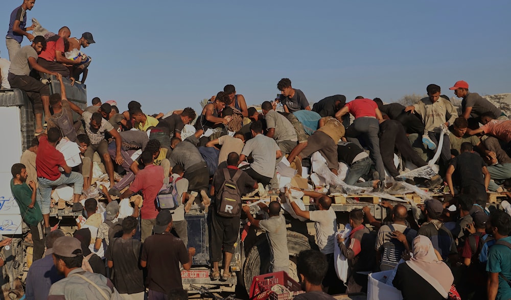 20 martyred, tens injured after an aid truck overturned