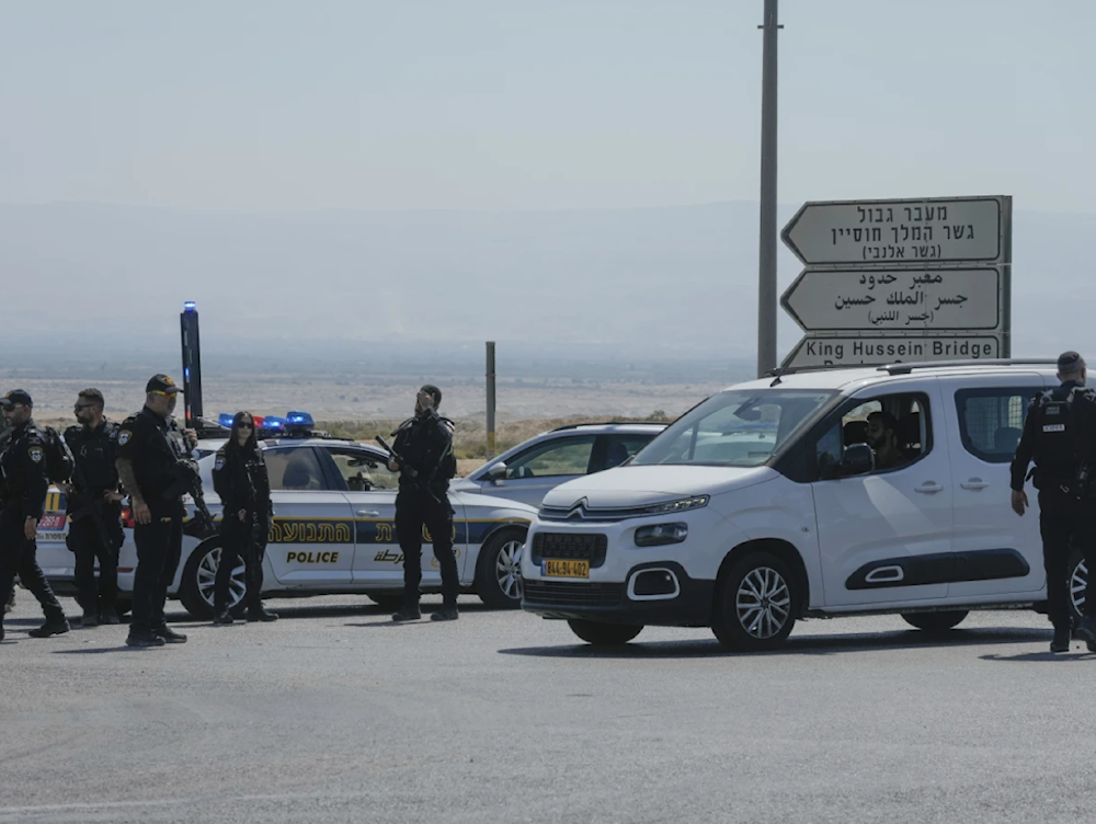 “Israel” to close West Bank crossing to Jordan indefinitely